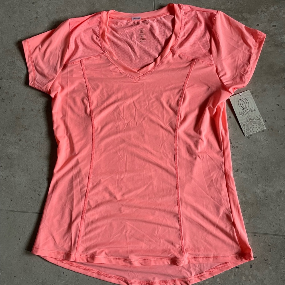 Ladies XL Balance collection tshirt